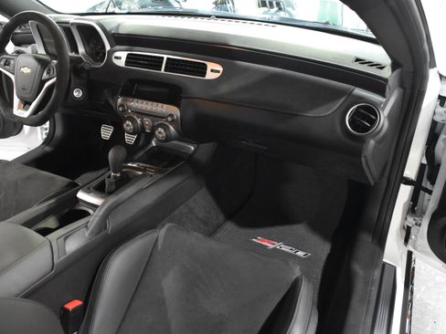 Used 2014 Chevrolet Camaro Z/28 RWD image 36