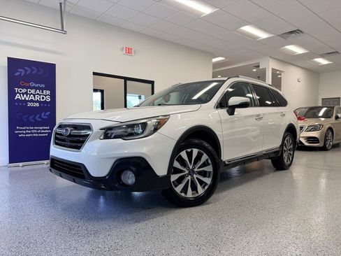 Used 2018 Subaru Outback 2.5i Touring w/ Protection Package #1 AWD/4WD image 2