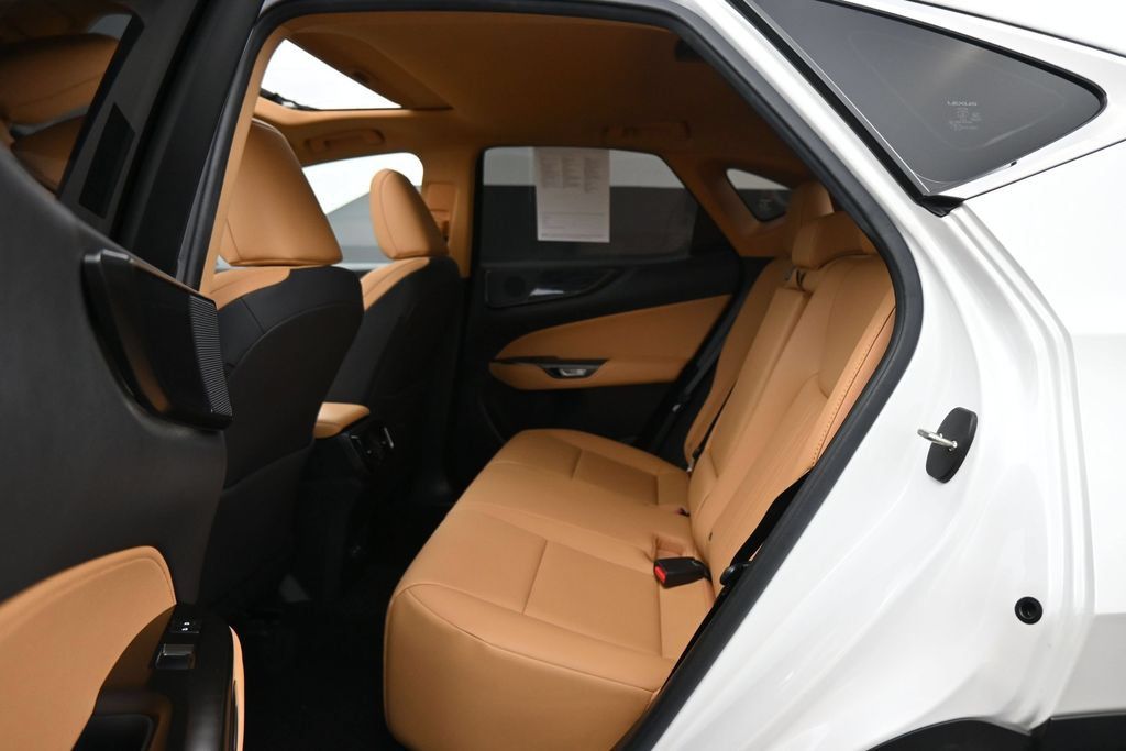 Used 2024 Lexus NX 350 AWD image 16