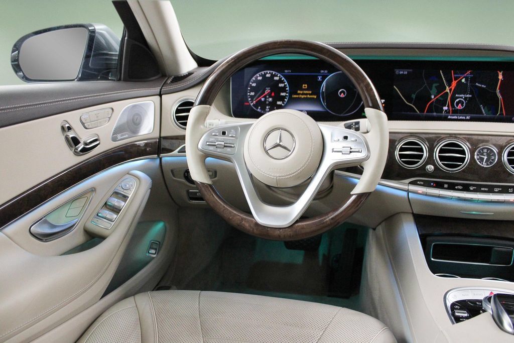 Used 2018 Mercedes-Benz S 560 Sedan image 18