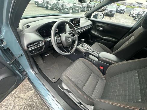 Used 2024 Honda HR-V Sport image 8