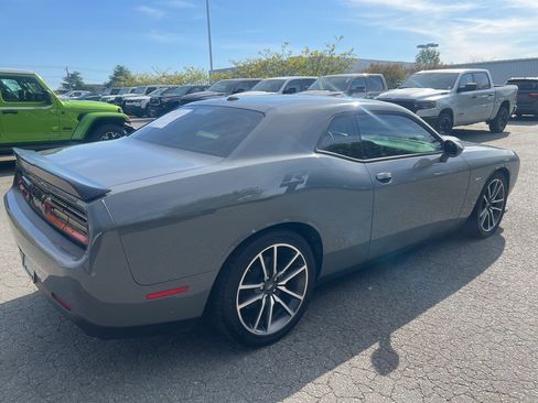 Used 2023 Dodge Challenger R/T RWD image 5