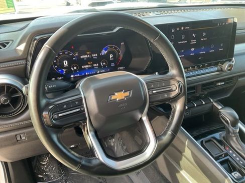 Used 2024 Chevrolet Colorado LT w/ LT Convenience Package image 14
