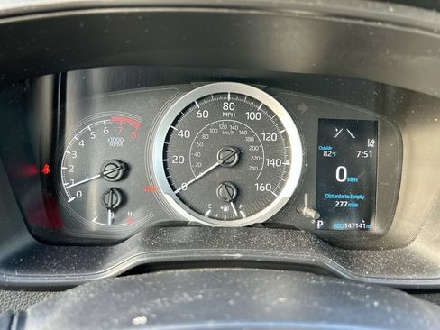 Used 2020 Toyota Corolla LE FWD image 19