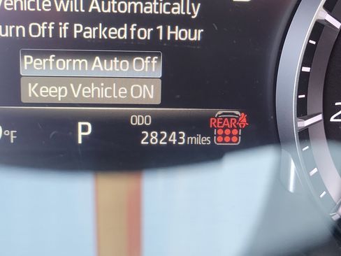 Used 2024 Toyota Highlander LE image 23