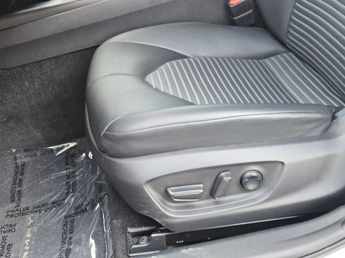 Used 2022 Toyota Camry SE FWD image 21