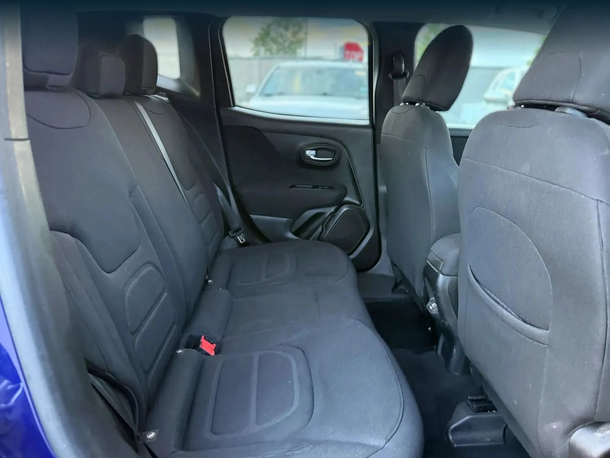 Used 2020 Jeep Renegade Latitude w/ Cold Weather Group AWD/4WD image 20