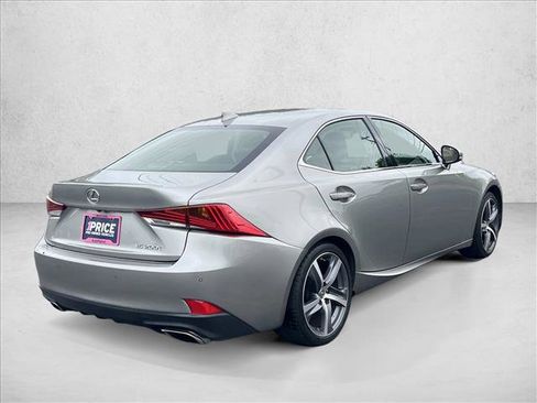 Used 2017 Lexus IS 200t w/ Premium Package RWD image 5