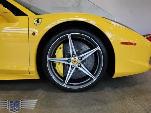 Used 2015 Ferrari 458 Spider RWD image 42