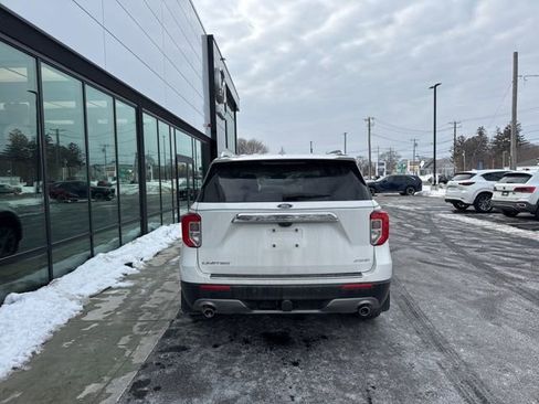 Used 2022 Ford Explorer Limited w/ Equipment Group 301A image 4