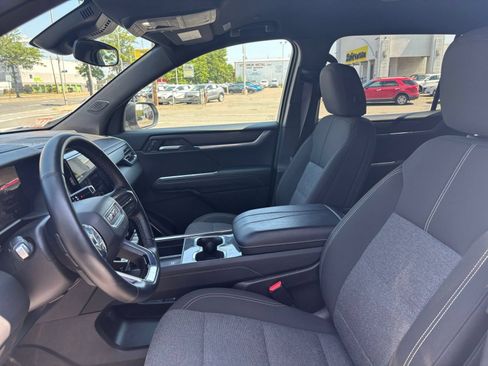 Used 2025 GMC Acadia Elevation AWD/4WD image 28