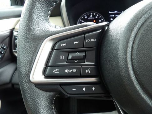 Used 2025 Subaru Outback Limited AWD/4WD image 19