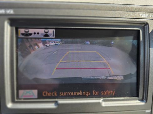 Used 2013 Toyota Sienna Limited w/ Premium Pkg image 25