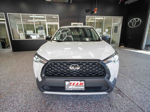 Used 2022 Toyota Corolla Cross L AWD/4WD image 6