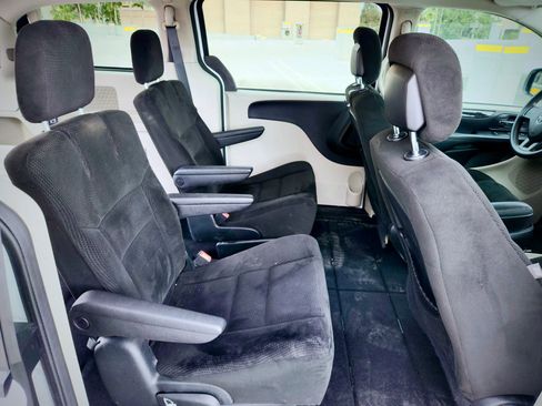 Used 2015 Dodge Grand Caravan SE w/ Quick Order Package 29E SE image 21