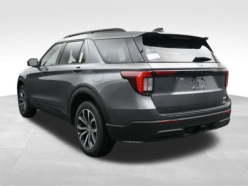 New 2026 Ford Explorer ST-Line image 8