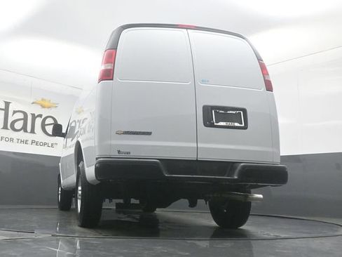 New 2026 Chevrolet Express 2500 w/ Driver Convenience Package RWD image 32