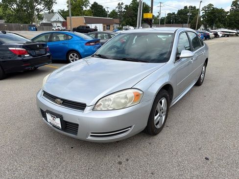 Used 2011 Chevrolet Impala LS FWD image 3