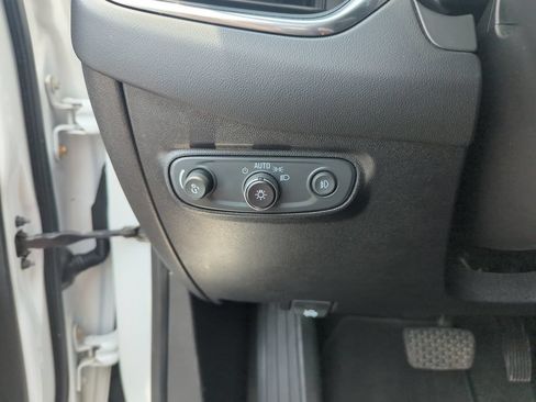 Used 2019 Chevrolet Equinox Premier FWD image 20