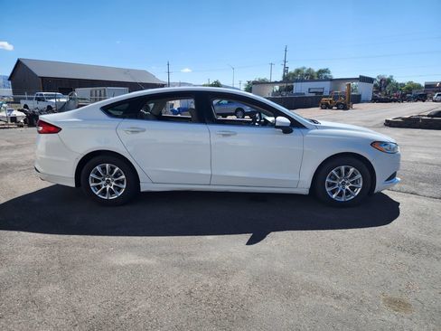 Used 2017 Ford Fusion S FWD image 4
