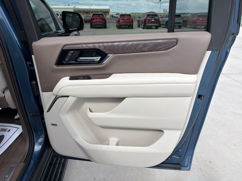 Used 2025 GMC Yukon XL Denali w/ Sun & Power Step Package AWD/4WD image 20
