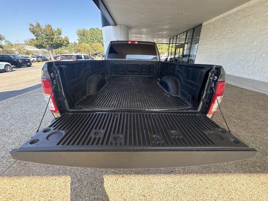 Used 2022 RAM 3500 Big Horn AWD/4WD image 25