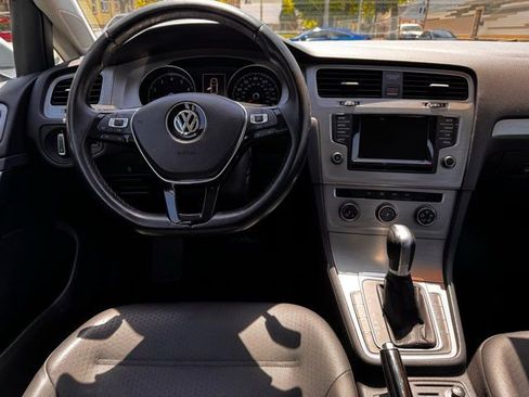 Used 2015 Volkswagen Golf S FWD image 17