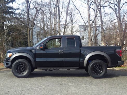 Used 2010 Ford F150 Raptor image 2