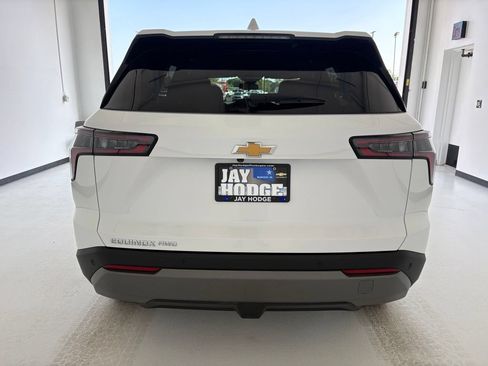 Used 2025 Chevrolet Equinox LT AWD/4WD image 19