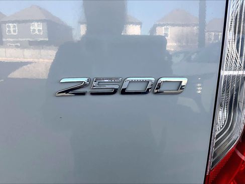 Used 2021 Mercedes-Benz Sprinter 2500 image 10