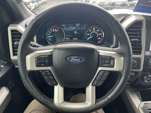 Used 2020 Ford F150 Lariat image 14
