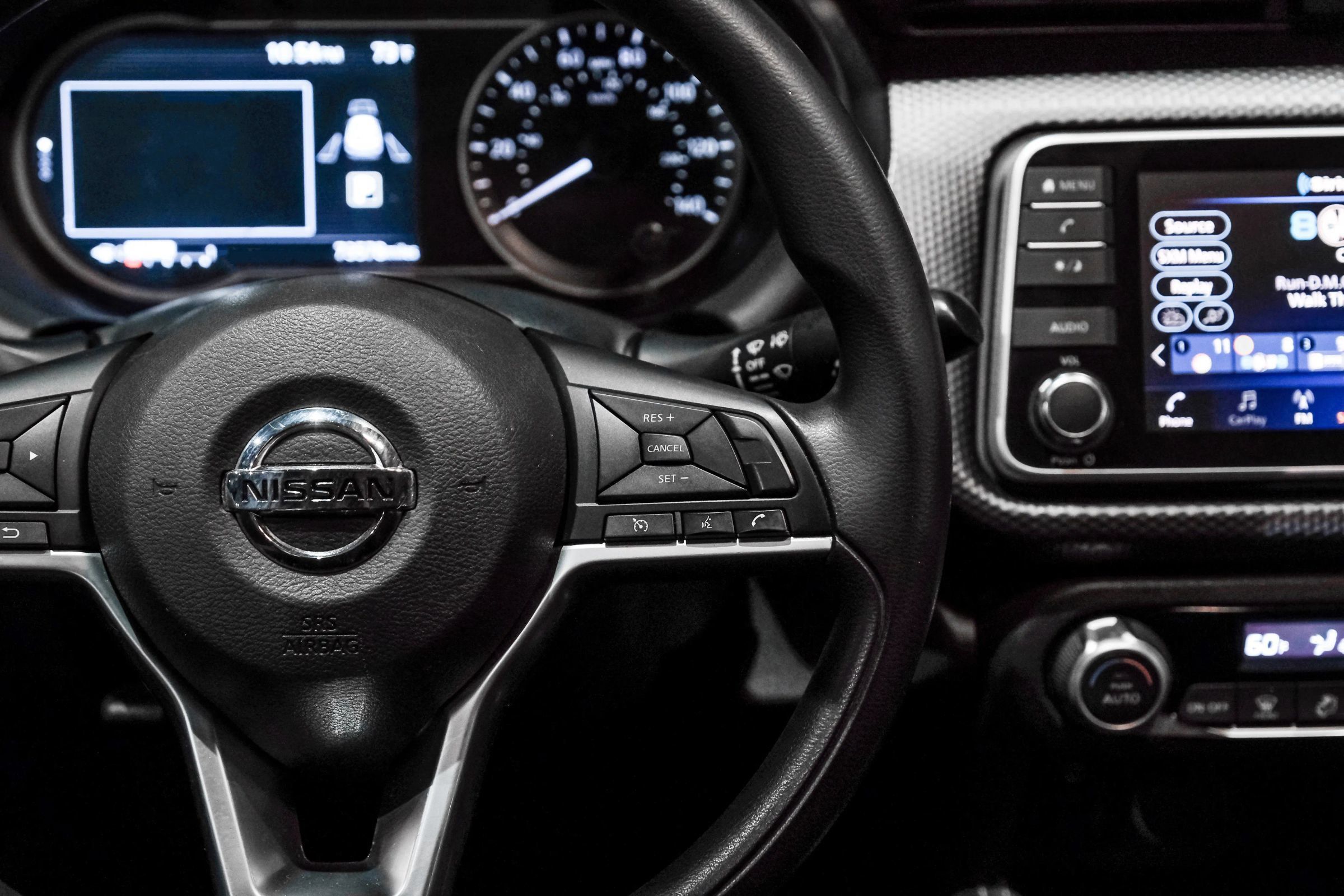 Used 2018 Nissan Kicks SV FWD image 16