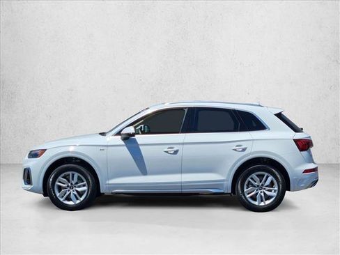 Used 2023 Audi Q5 2.0T Premium w/ Convenience Package AWD/4WD image 9