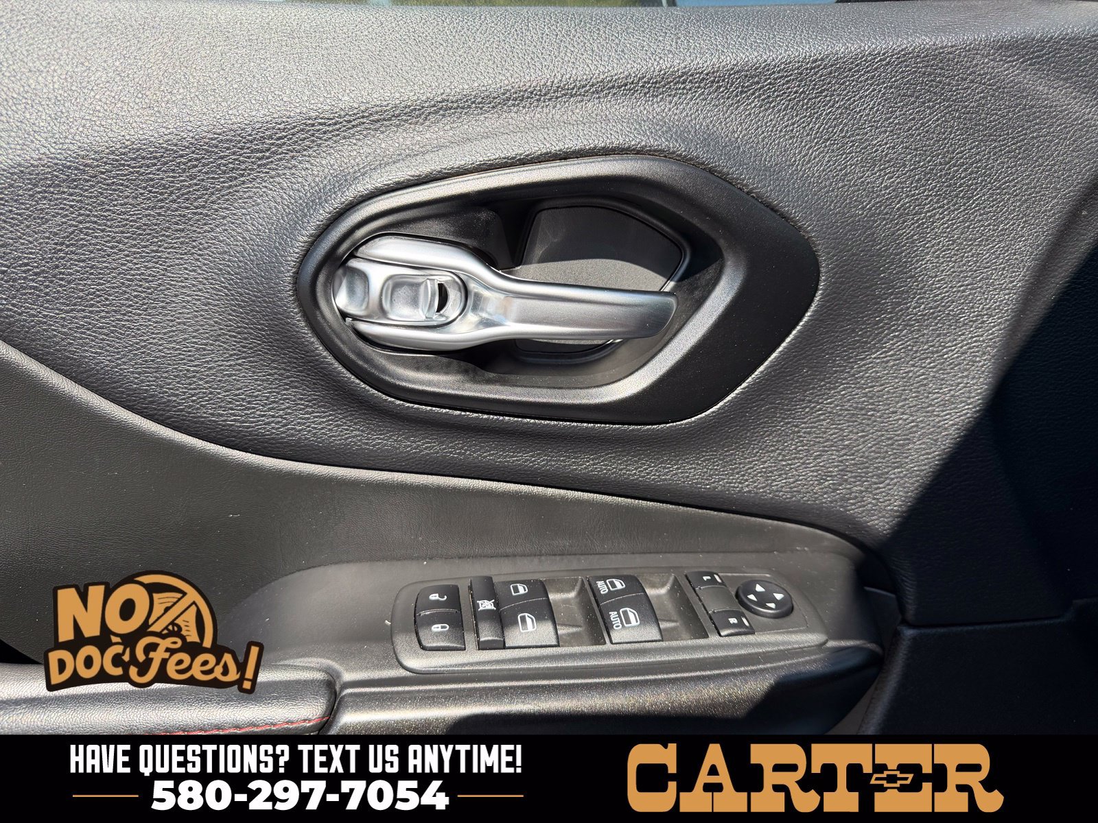 Used 2022 Jeep Cherokee Trailhawk w/ Comfort/Convenience Group AWD/4WD image 13