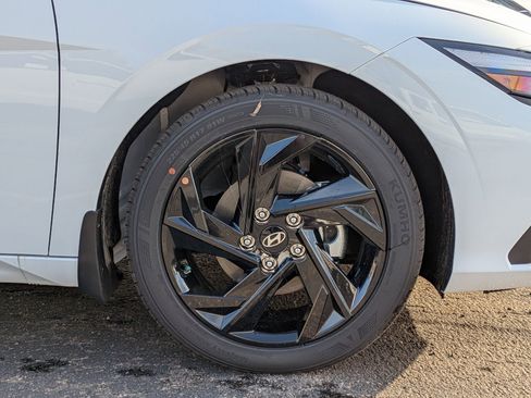 New 2026 Hyundai Elantra Sport image 7