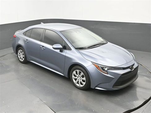 Used 2024 Toyota Corolla LE image 13