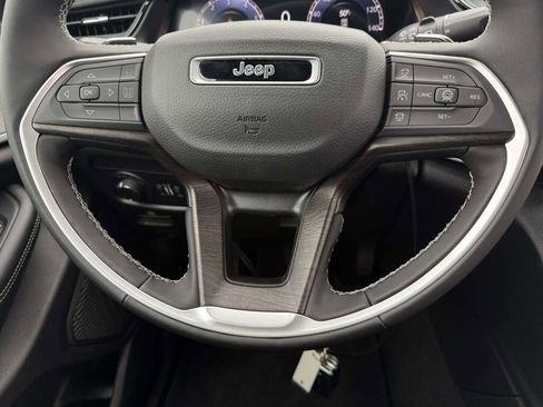 New 2026 Jeep Grand Cherokee Altitude image 24