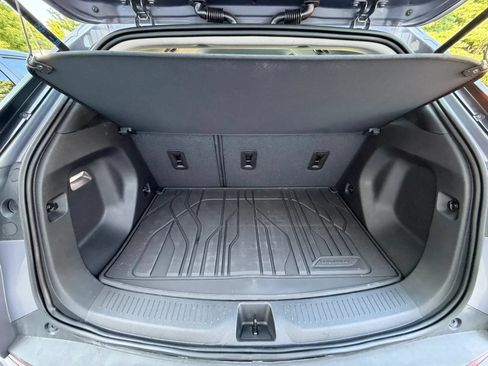 Used 2023 Chevrolet Bolt EUV LT w/ Driver Confidence Package FWD image 18