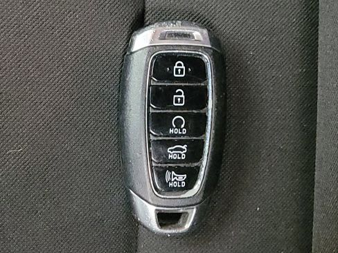 Used 2023 Hyundai Elantra SEL FWD image 32