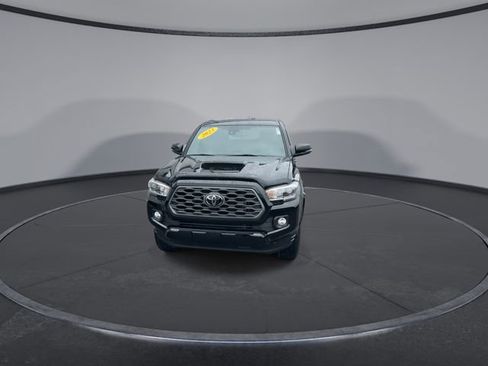 Used 2023 Toyota Tacoma TRD Sport w/ Technology Package image 5