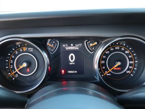 Used 2022 Jeep Gladiator Sport image 18