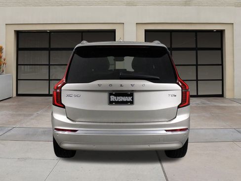 New 2026 Volvo XC90 T8 Plus w/ Protection Package Premier image 4
