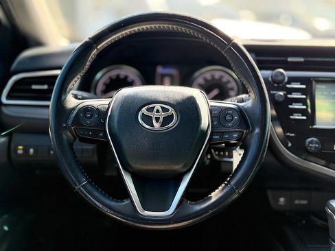 Used 2018 Toyota Camry SE image 18