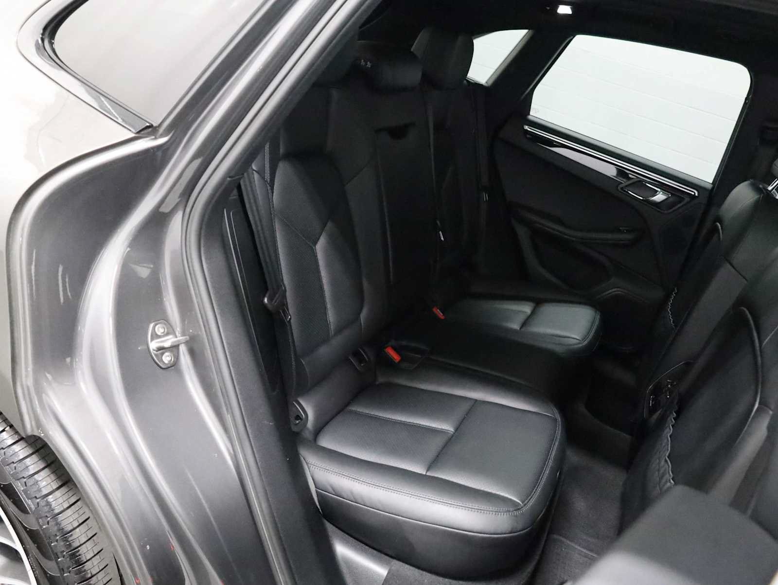 Used 2016 Porsche Macan S AWD/4WD image 37