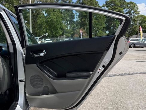 Used 2016 Kia Forte LX FWD image 16