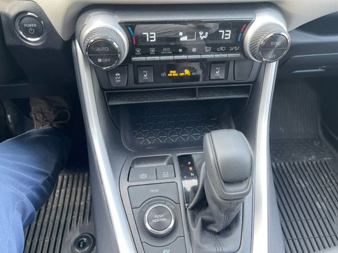 Used 2025 Toyota RAV4 XLE w/ Convenience Package image 15