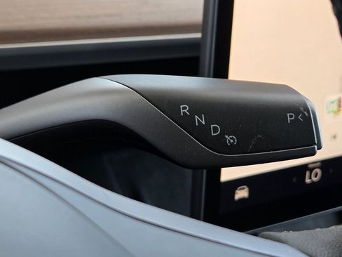 Used 2023 Tesla Model Y 2WD image 28