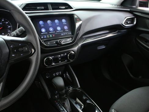 Certified 2023 Chevrolet TrailBlazer LT w/ Convenience Package FWD image 19