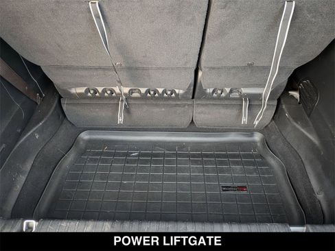 Used 2022 Chrysler Pacifica Limited w/ Uconnect Theater Family Group image 28