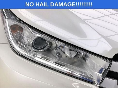 Used 2019 Toyota Highlander XLE AWD/4WD image 26